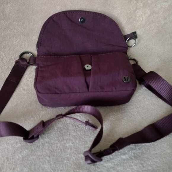 Lululemon Festival Bag Crossbody in Black Cherry - Picture 5 of 16